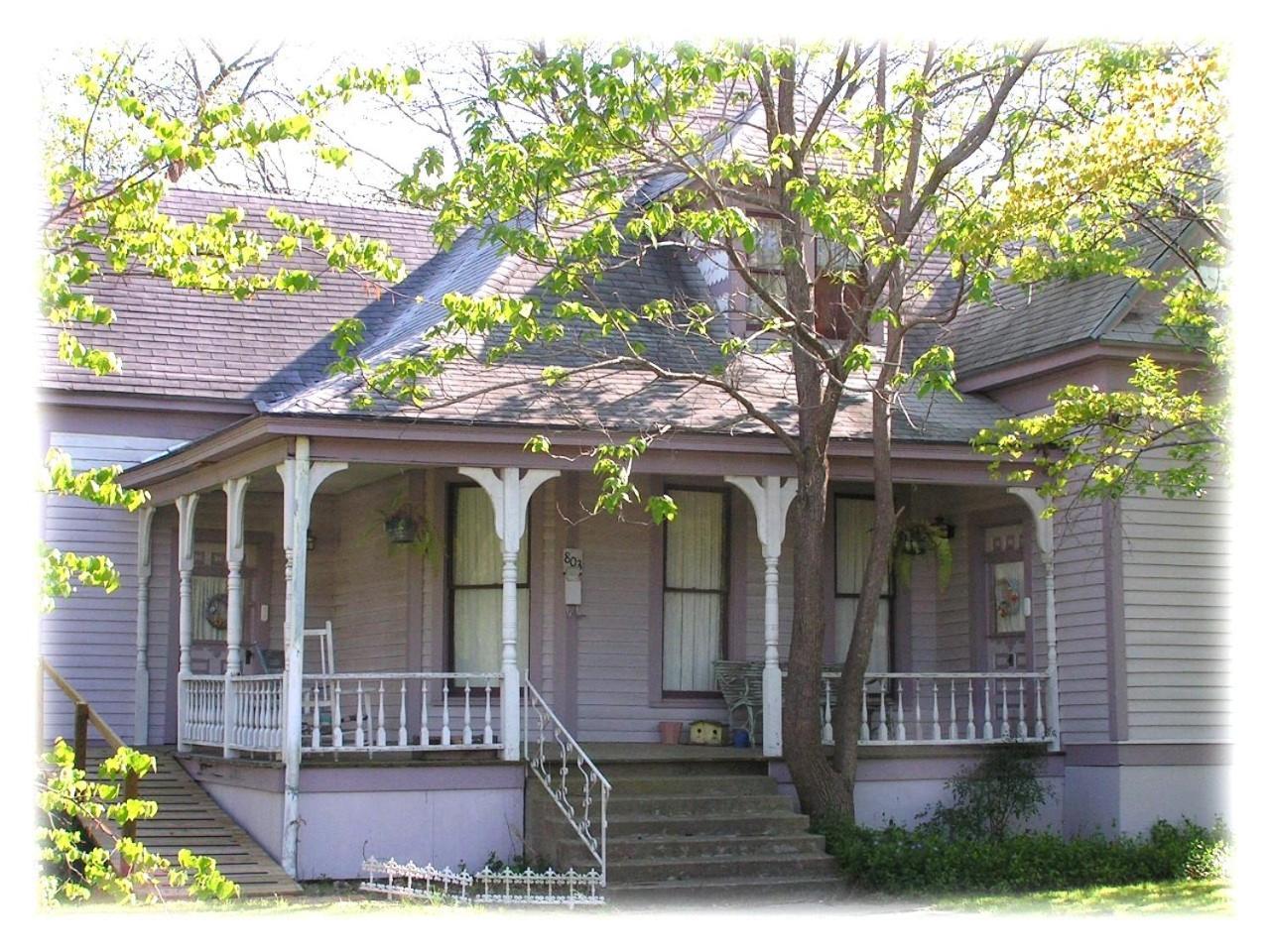 Carleton House Bed And Breakfast Bonham Экстерьер фото